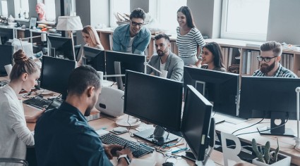 Zdjęcie artykułu Jak kryzys gospodarczy wpływa na decyzję o zmianie miejsca pracy wśród Polaków? - Raport Pracuj.pl